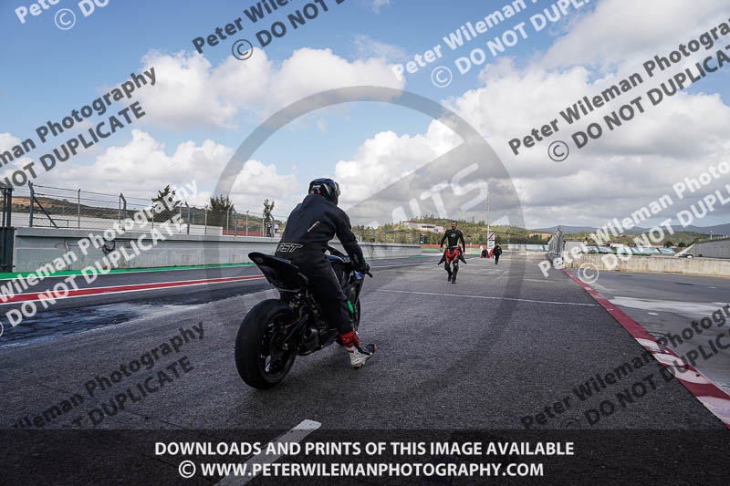motorbikes;no limits;peter wileman photography;portimao;portugal;trackday digital images